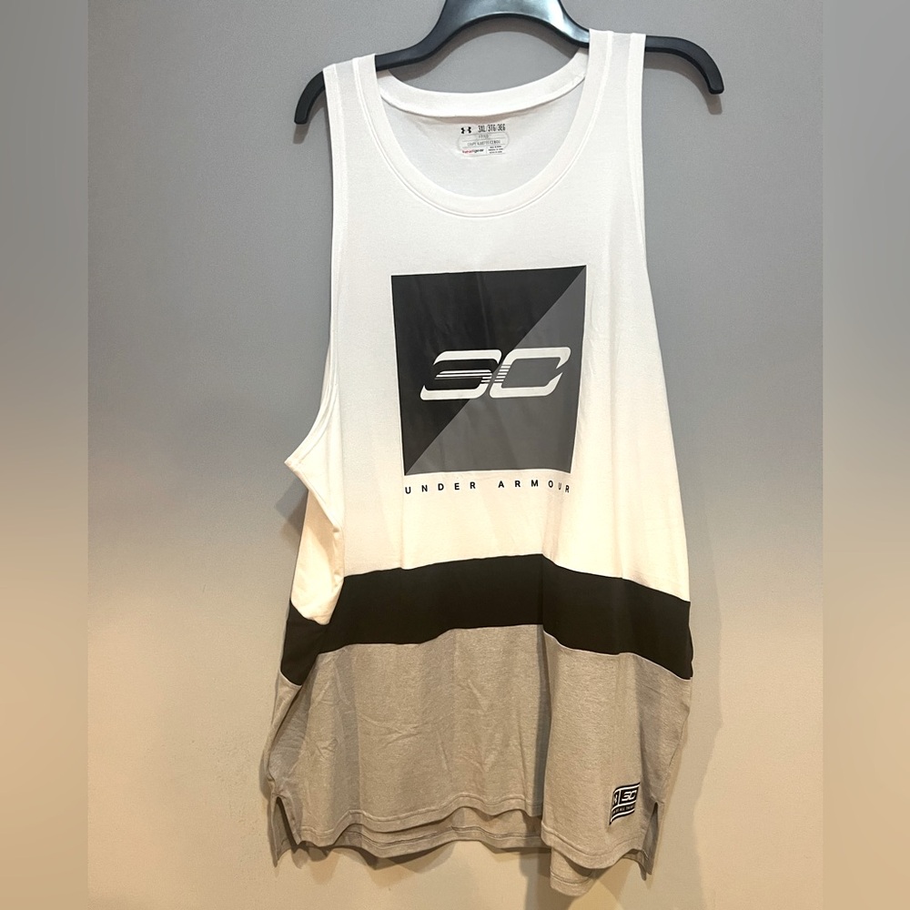 Men’s like new Under Armour tank 3XL